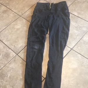 Black high-waisted skinny jeans!